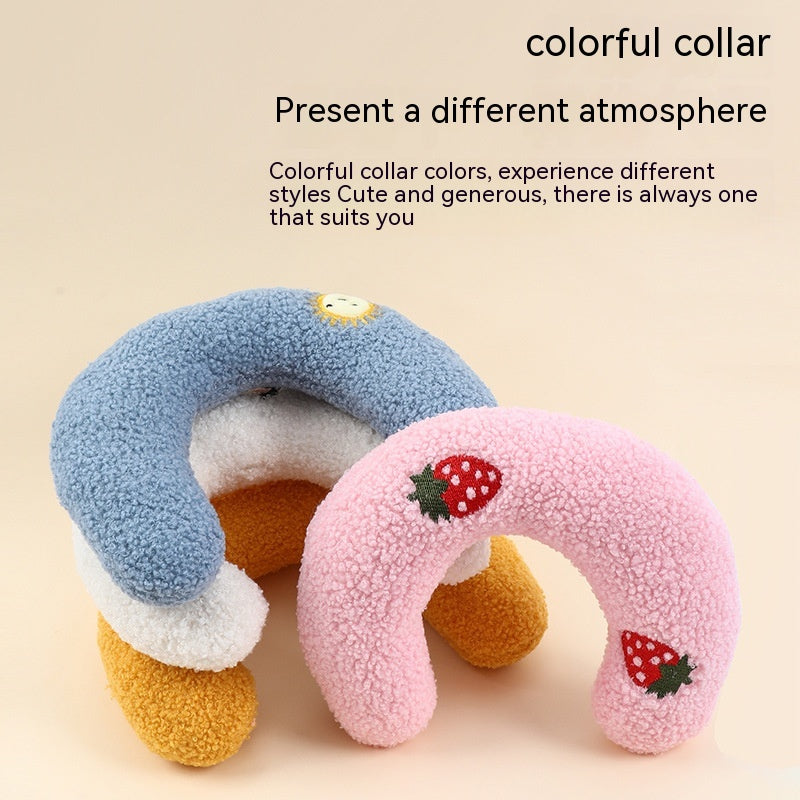 Little Pillow for Cats Fashion Neck Protector Deep Sleep Puppy U-Shaped Pillow Pets Pillow Kitten Headrest Dog Sleeping Pillow Pet Products